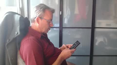 Snapshot of fuldaflyst4 chatting on 10.28.25 fuldaflyst4 online show from 10.28.25