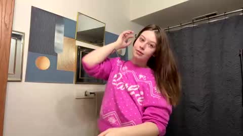 Linnys Palace online show from 11.17.25