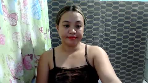 Snapshot of funluvnpinay4u chatting on 06.11.26 MAE online show from 06.11.26