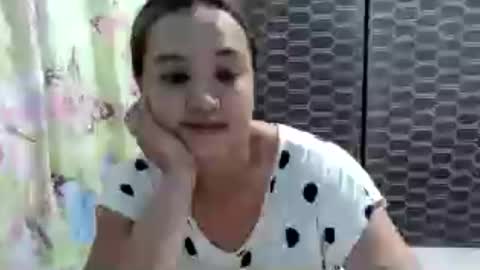 Snapshot of funluvnpinay4u chatting on 06.12.26 MAE online show from 06.12.26
