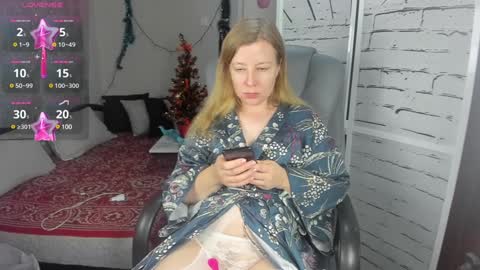 Snapshot of funny_bunny4 chatting on 01.03.25 funny_bunny4 online show from 01.03.25