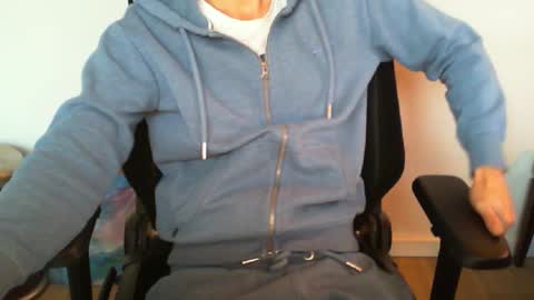 YWhiteNiceMan online show from 09.29.25