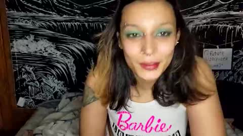 Snapshot of futuresizequeen chatting on 11.28.25 futuresizequeen online show from 11.28.25