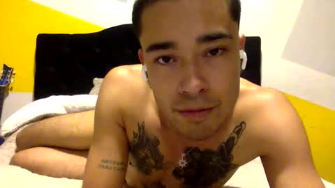 Snapshot of fxxlxlxvx chatting on 10.17.25 fxxlxlxvx online show from 10.17.25