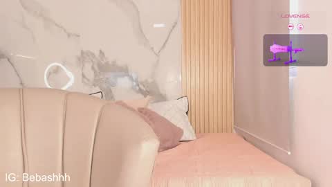   Independent model online show from 06.03.26