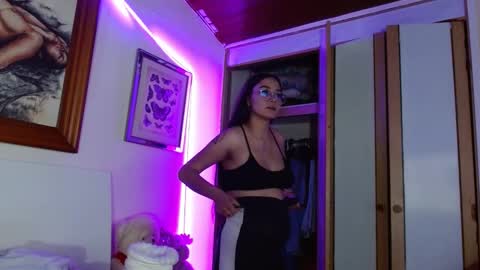 Victoria online show from 01.08.25