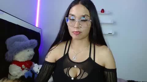 Victoria online show from 02.27.25