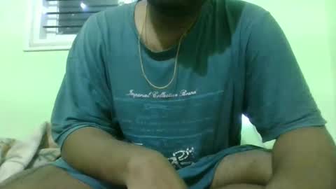Snapshot of g0lu_ chatting on 12.15.24 Nunnu online show from 12.15.24