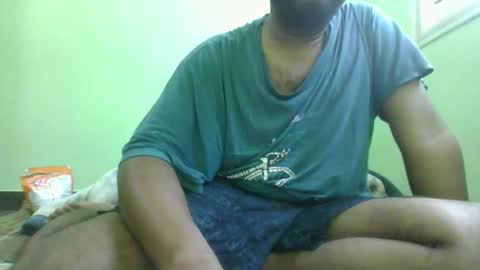 Snapshot of g0lu_ chatting on 12.21.24 Nunnu online show from 12.21.24