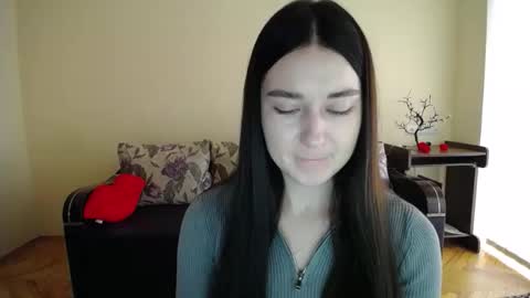 Jaklin online show from 11.21.25