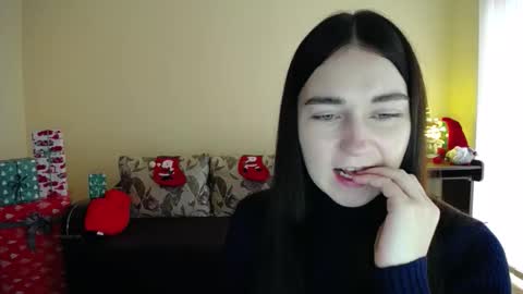 Jaklin online show from 12.17.25