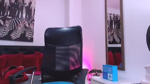 Snapshot of gabbyhills_ chatting on 01.27.25  Gabby  online show from 01.27.25