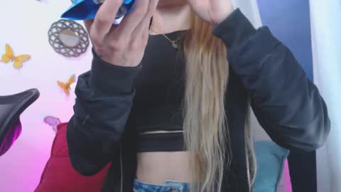 Snapshot of gabbyhills_ chatting on 10.15.25  Gabby  online show from 10.15.25