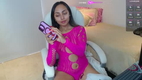 Snapshot of gabriela_morales01 chatting on 01.10.25 .  online show from 01.10.25