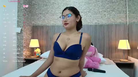 Gabriela Vargas online show from 04.12.26