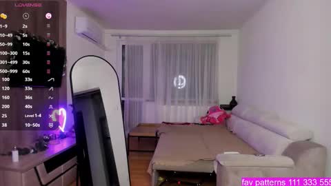 Gabrielaaaa online show from 10.28.25