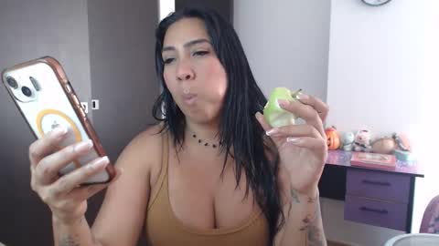 Snapshot of gaby_bluexx chatting on 05.07.26 Gaby Blue online show from 05.07.26