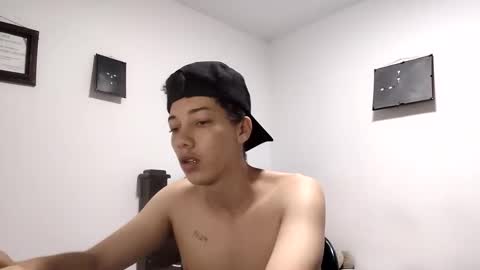 Snapshot of gadiel_sex chatting on 10.19.25 gadiel_sex online show from 10.19.25