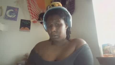 Snapshot of gaeabunny chatting on 02.19.25 gaeabunny online show from 02.19.25