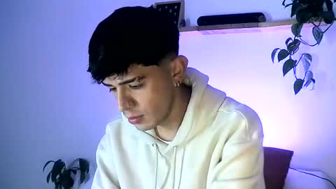 Snapshot of gaelgarcia07 chatting on 02.25.26 Gael Garca online show from 02.25.26