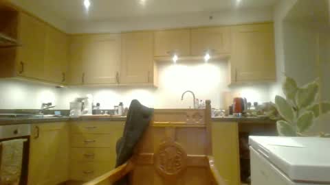 Snapshot of galacx chatting on 12.11.24 galacx online show from 12.11.24