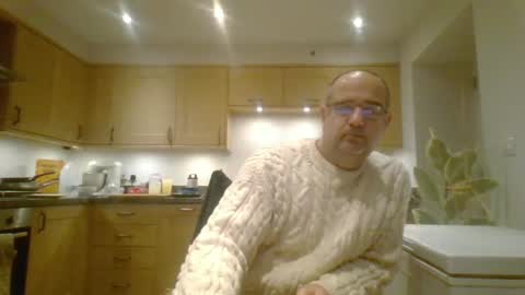 Snapshot of galacx chatting on 01.05.25 galacx online show from 01.05.25