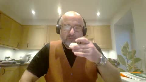 Snapshot of galacx chatting on 02.27.25 galacx online show from 02.27.25