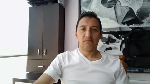 Snapshot of galanteescucha1712 chatting on 05.19.26 galante online show from 05.19.26