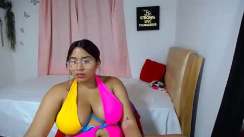 Snapshot of galdot_sex chatting on 02.19.25 Galdo online show from 02.19.25