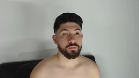 Snapshot of galit_g chatting on 11.10.25 Gari online show from 11.10.25