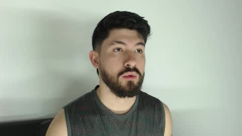 Snapshot of galit_g chatting on 11.17.25 Gari online show from 11.17.25