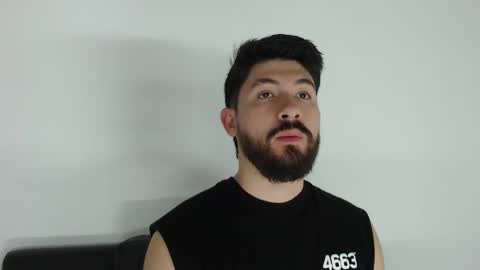 Snapshot of galit_g chatting on 11.23.25 Gari online show from 11.23.25