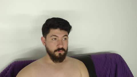 Snapshot of galit_g chatting on 12.21.25 Gari online show from 12.21.25