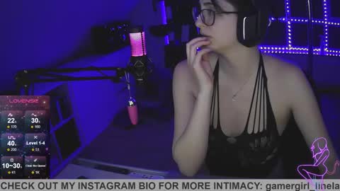 Snapshot of gamergirl_linela chatting on 10.13.25 gamergirl_linela online show from 10.13.25