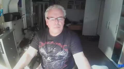 Snapshot of gargamil chatting on 11.03.25 gargamil online show from 11.03.25