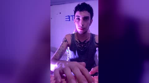 Snapshot of gargola_goth chatting on 05.11.26 Elio b online show from 05.11.26