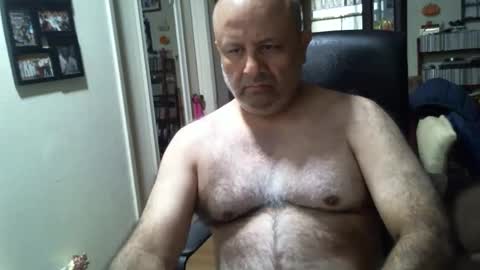 Snapshot of garrote4you chatting on 11.15.25 I love couples online show from 11.15.25