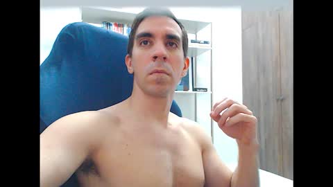 gatosarado23 online show from 12.15.25