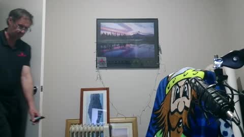 Snapshot of gatsby2025 chatting on 10.05.25 gatsby2025 online show from 10.05.25