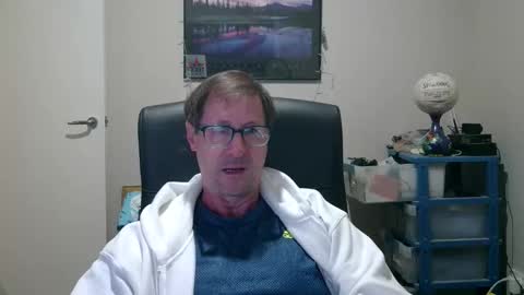 Snapshot of gatsby2025 chatting on 10.25.25 gatsby2025 online show from 10.25.25