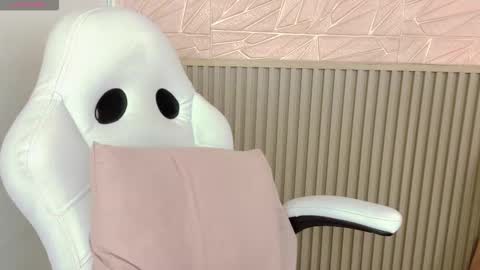 Snapshot of gaviluc_ chatting on 11.26.25 gaviluc_ online show from 11.26.25