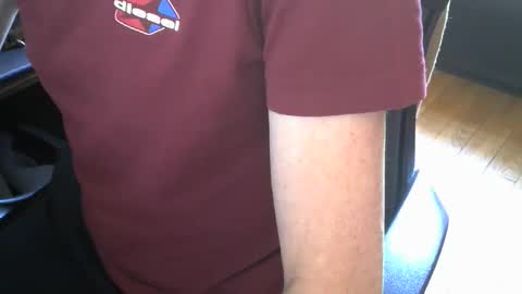 Snapshot of gay_slave_on_cam chatting on 03.05.25 gay slave on cam online show from 03.05.25