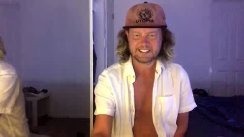 Snapshot of gcsurfer81 chatting on 02.18.26 gcsurfer81 online show from 02.18.26