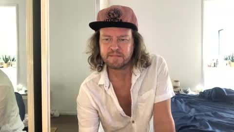 gcsurfer81 online show from 03.26.26