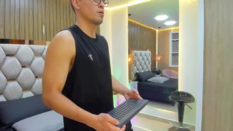 Snapshot of gean_mclovin chatting on 05.19.26 Gean Mclovin online show from 05.19.26