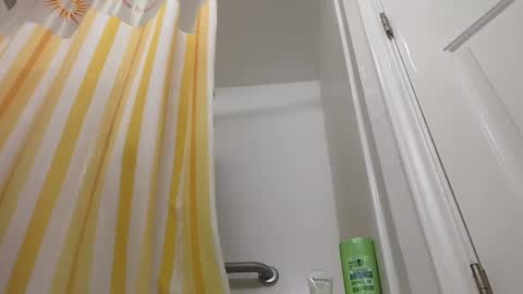 Snapshot of geeznutsizonyrchyn chatting on 02.08.25 Geeznutsizonyrchyn online show from 02.08.25