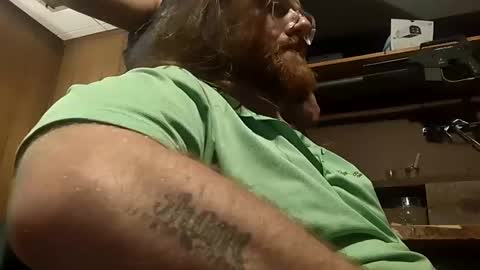 Snapshot of geeznutsizonyrchyn chatting on 09.14.25 Geeznutsizonyrchyn online show from 09.14.25