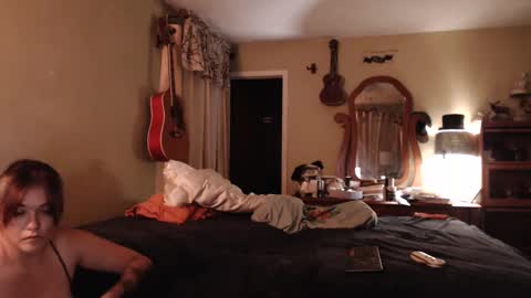 Snapshot of geeznutsizonyrchyn chatting on 10.02.25 Geeznutsizonyrchyn online show from 10.02.25