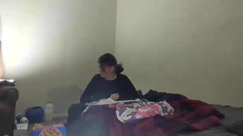 Snapshot of geeznutsizonyrchyn chatting on 11.01.25 Geeznutsizonyrchyn online show from 11.01.25