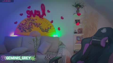 Snapshot of geminis_grey chatting on 06.12.26 Geminis online show from 06.12.26